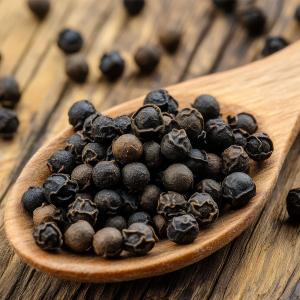 Whole Brazilian Black Pepper by HajMadi