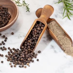 Difference Between Whole and Ground Spices and When to Use Each